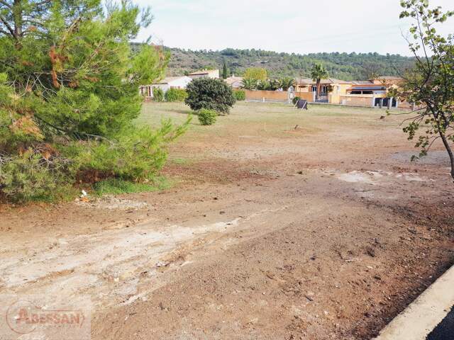Terrain en lotissement — photo du bien