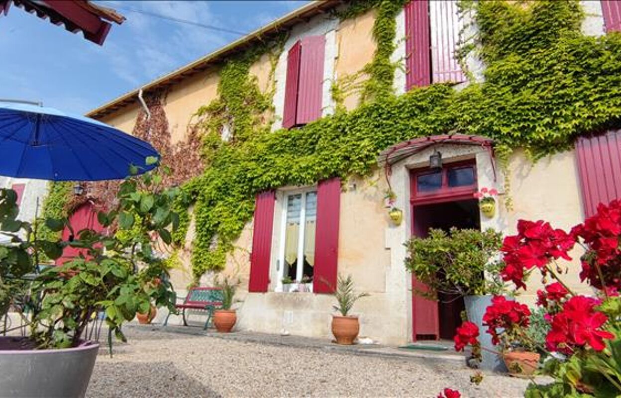 maison 7 pièces 196 m2 à vendre à Montmoreau-Saint-Cybard (16190)
