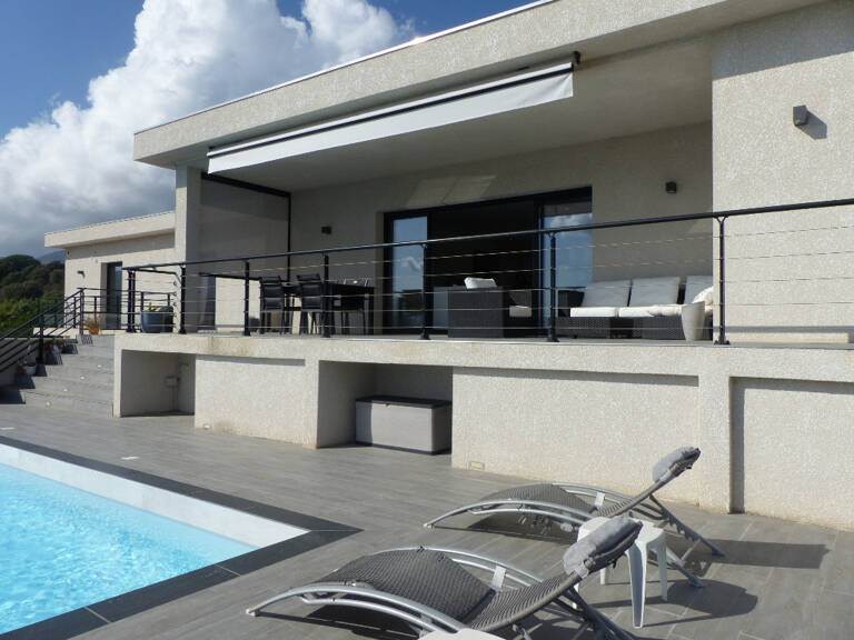 Villa Afa  contemporaine 6 pièce(s) 232 m2 F4+F2 avec piscin — photo 1