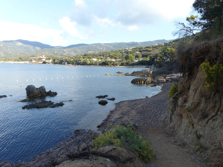 COTI CHIAVERI charmante villa 150m2 en bord de mer avec accè — photo 1