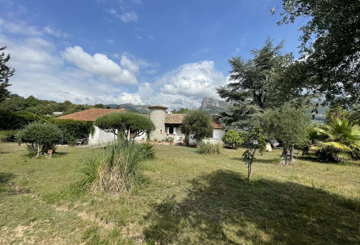 Magnifique bastide avec vue sur les Baous — photo 1