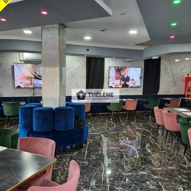 Commerce  380000 €