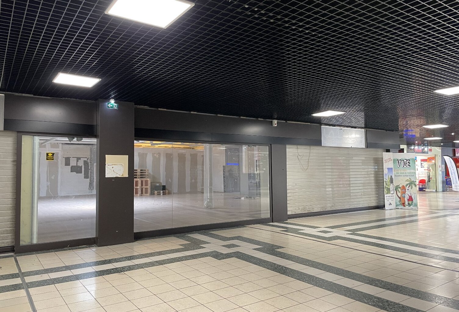 Local commercial — photo 1