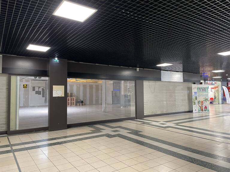 Local commercial — photo 1