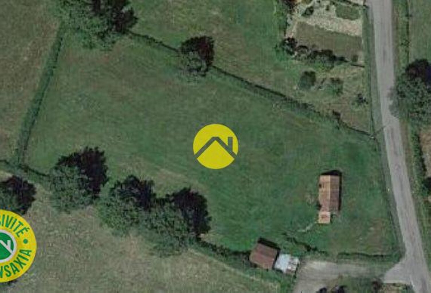 Terrain avec ancienne bâtisse — photo 1