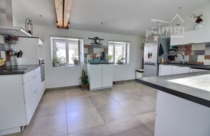 Appartement en duplex entièrement rénové de 105m² — photo 2