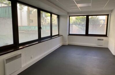 location bureau 5 781 € CC /mois à proximité de Rennes (35200)