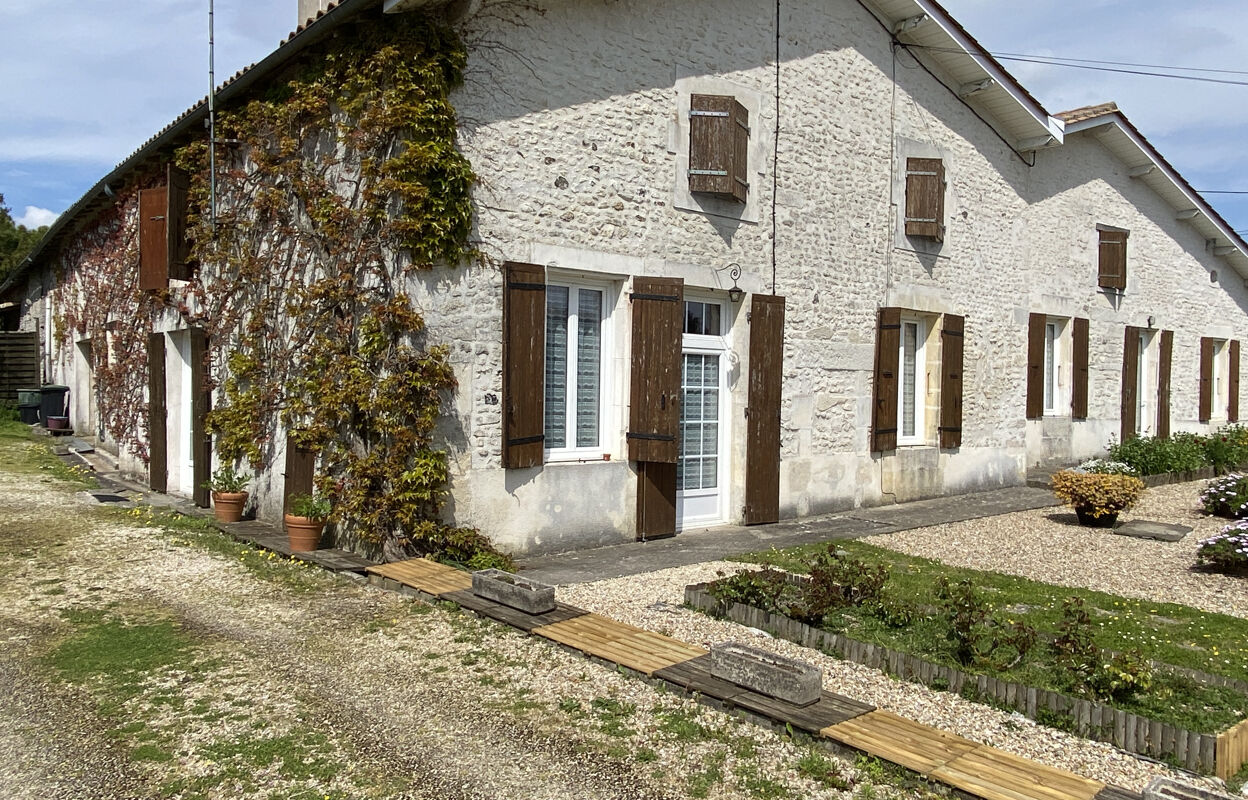 maison 7 pièces 236 m2 à vendre à Chérac (17610)