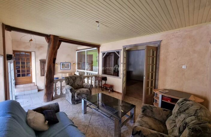 Maison avec garage — photo 2