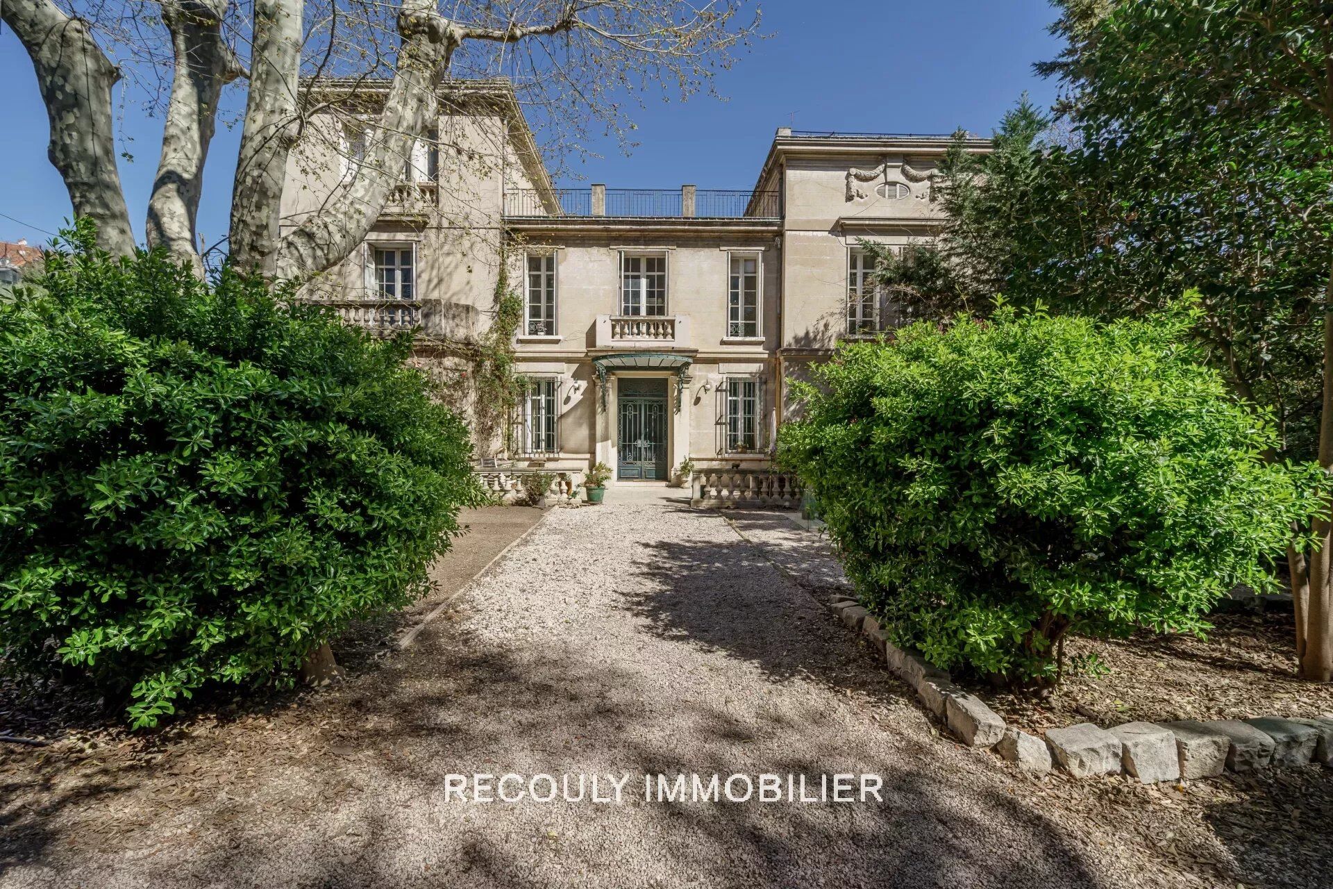 Marseille 8eme Hôtel particulier 10 pièces 376 m²