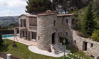 Maison 7 Pièces 205 m² à vendre à Tourrette-Levens (06690)