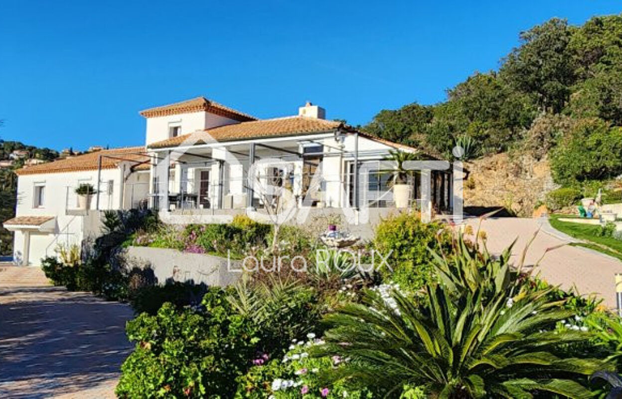maison 6 pièces 185 m2 à vendre à Roquebrune-sur-Argens (83520)