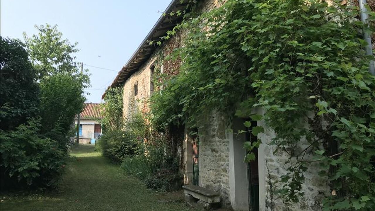 maison 4 pièces 110 m2 à vendre à Cellefrouin (16260)