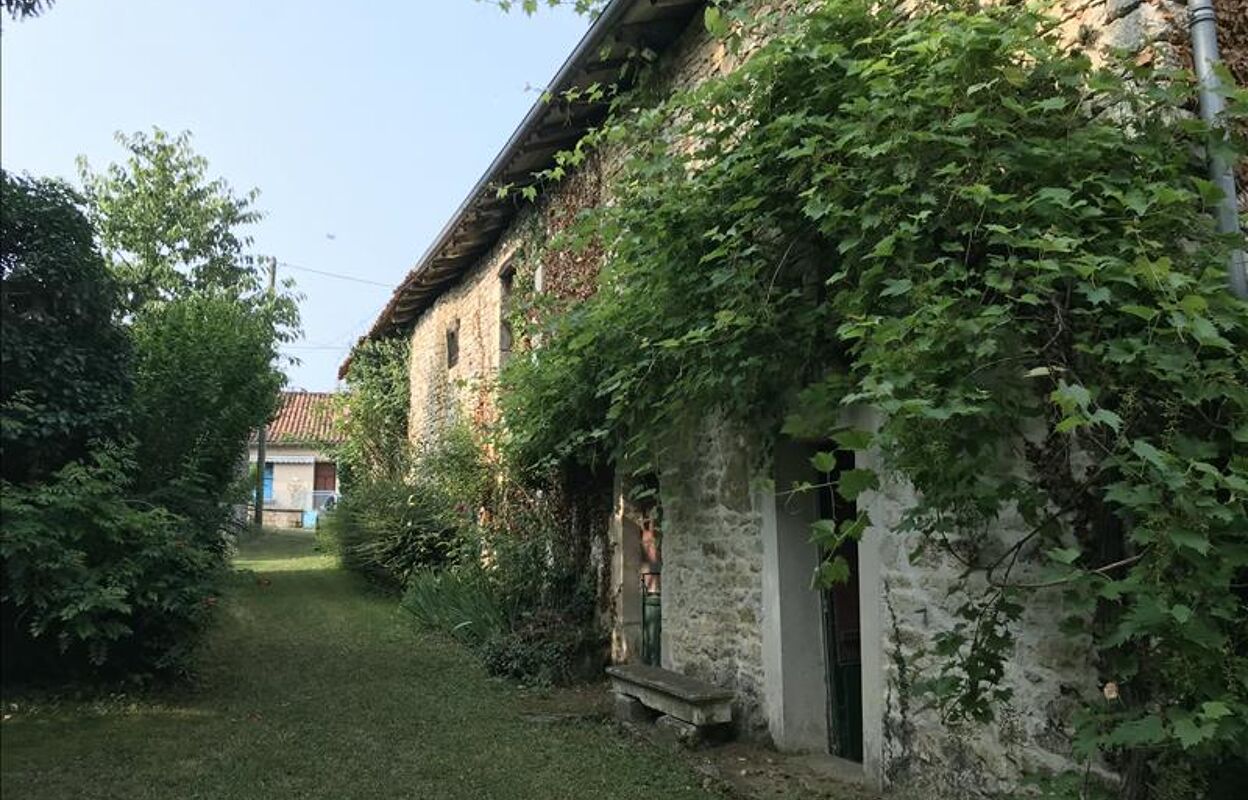 maison 4 pièces 110 m2 à vendre à Cellefrouin (16260)