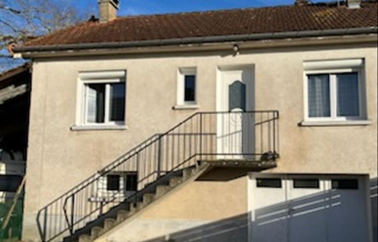 maison 3 pièces 56 m2 à vendre à La Rochefoucauld (16110)