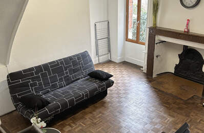 Immeuble de 2 appartements + un local commercial — photo du bien