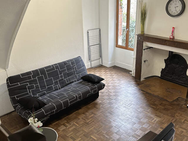 Immeuble de 2 appartements + un local commercial — photo du bien