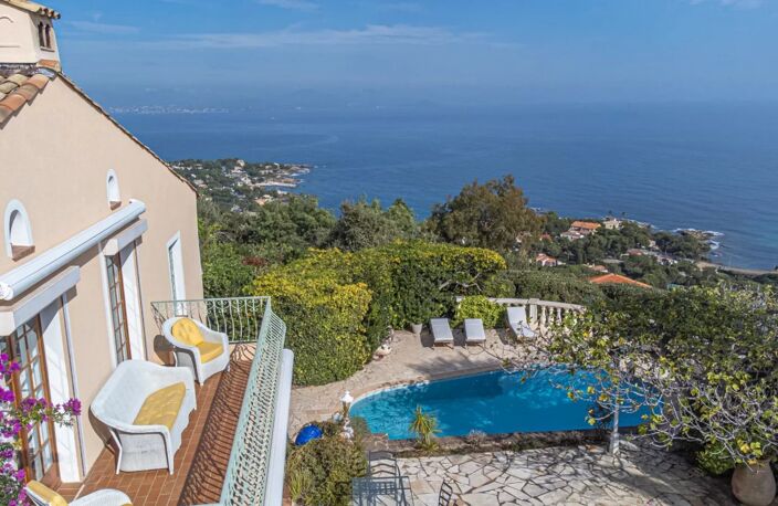 Grande villa, piscine, sauna, garage, vue mer aux Issambres — photo 3