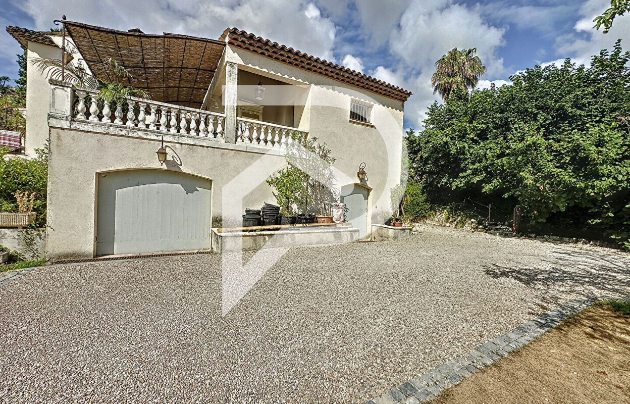 maison 4 pièces 140 m2 à vendre à Cagnes-sur-Mer (06800)