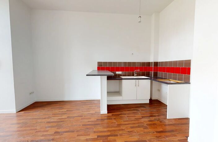 A VENDRE - Appartement 4 pièces CHARTRES BASSE VILLE — photo 3