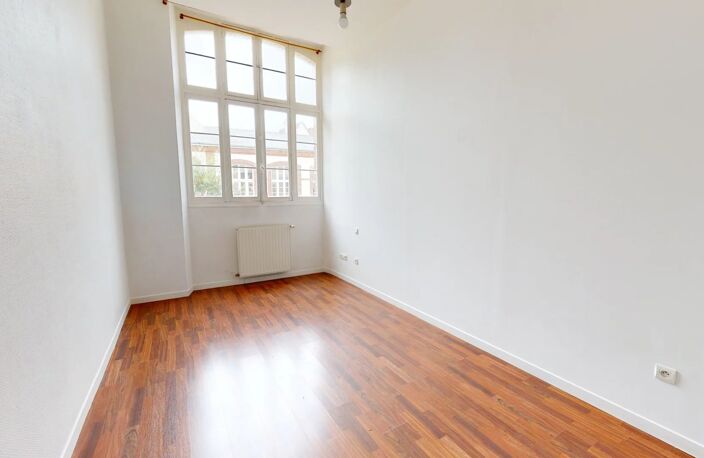 A VENDRE - Appartement 4 pièces CHARTRES BASSE VILLE — photo 5