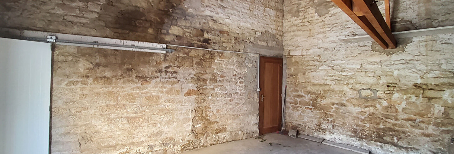 Garage   m² à louer à Pontivy (56300)