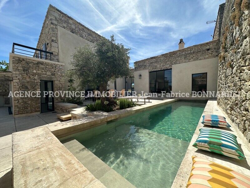 Maison de Village   T10 à vendre Grignan 26230
