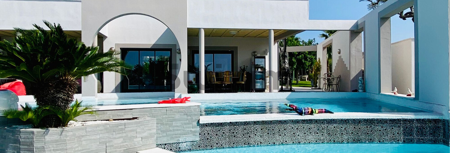 Maison 8 Pièces 376 m² à vendre à Uzès (30700)