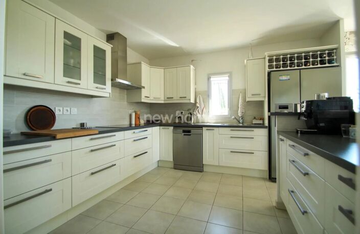 BEL APPARTEMENT SPACIEUX — photo 2