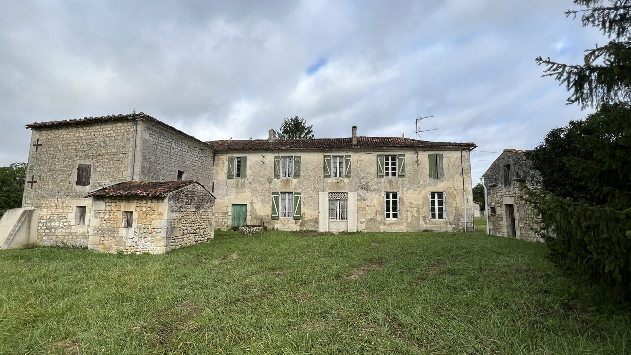 maison  pièces 780 m2 à vendre à Saintes (17100)