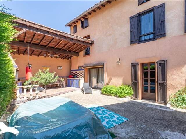 Maison de ville de 5 pièces principales — photo du bien