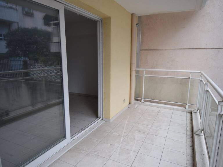 LOCATION APPARTEMENT NICE RIQUIER — photo 1