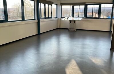 bureau  pièces 900 m2 à vendre à Étampes (91150)