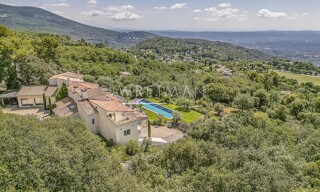 Maison 10 Pièces 595 m² à vendre à Cabris (06530)