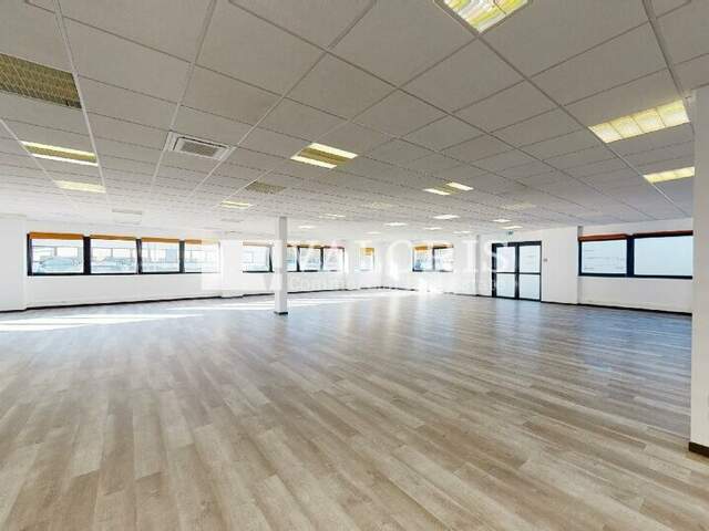 BUREAUX à LOUER — photo du bien