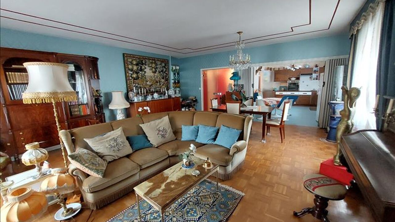 appartement 6 pièces 245 m2 à vendre à Saint-Amand-Montrond (18200)