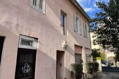 Appartement 3 pièces 242000 €