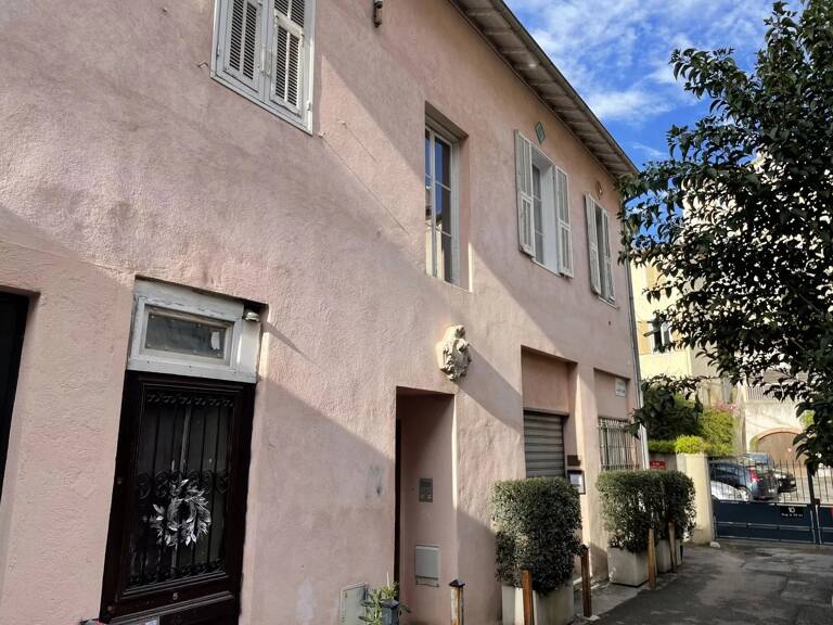 3/4 pieces dans maison niçoise Gambetta/parc Imperial — photo 1