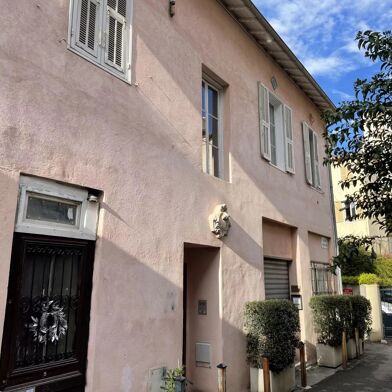 Appartement 3 pièces 242000 €