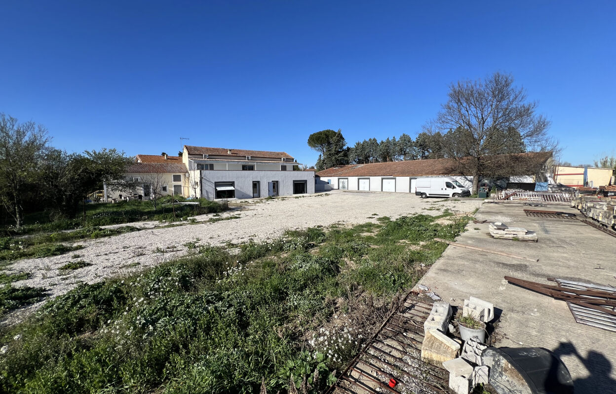 garage  pièces 600 m2 à vendre à Nîmes (30000)