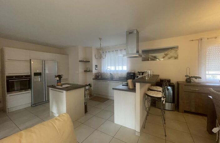 BEL APPARTEMENT RECENT — photo 3