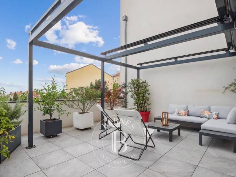 LYON4  - Hôpital / théâtre  - 3ème étage - 84 m² - balcon terrasse 42 m² 3 chambres — photo 1