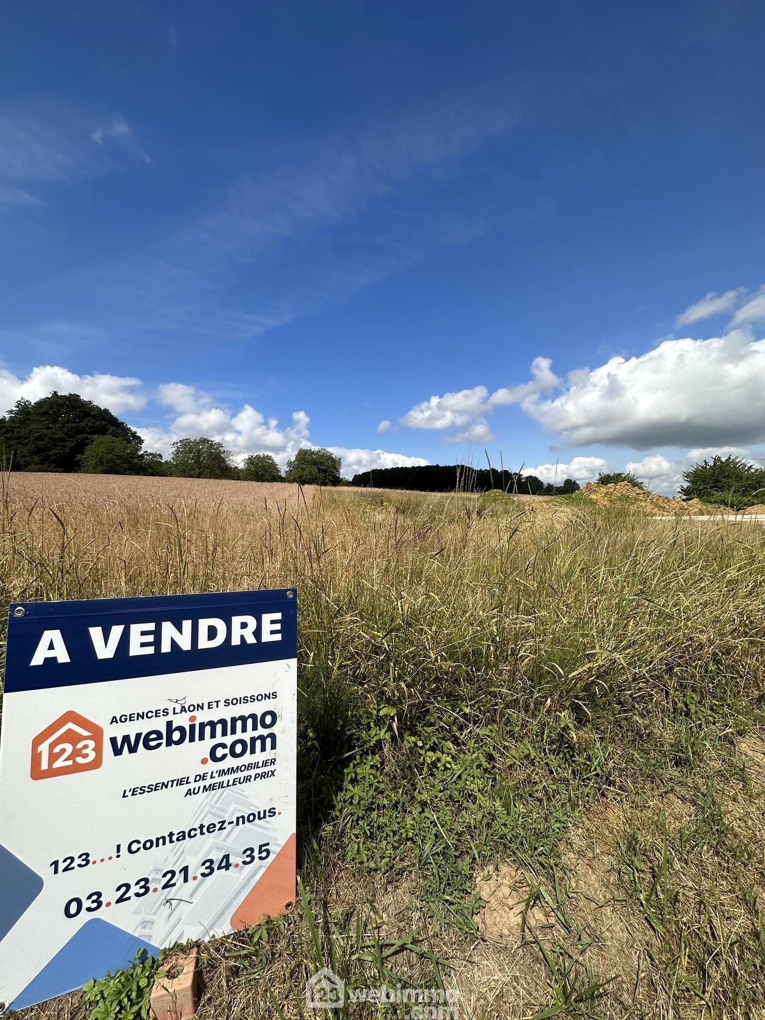 Photo Terrain constructible - 1175m² - Vaudesson image 4/4