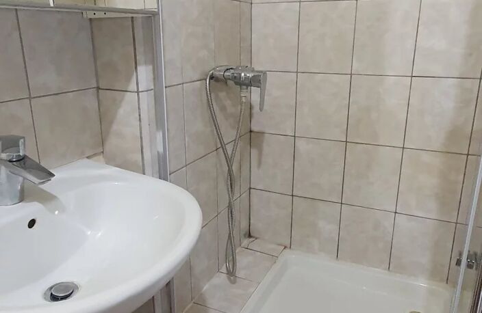Bien vendu : Appartement  Hirson (02500) — photo 4