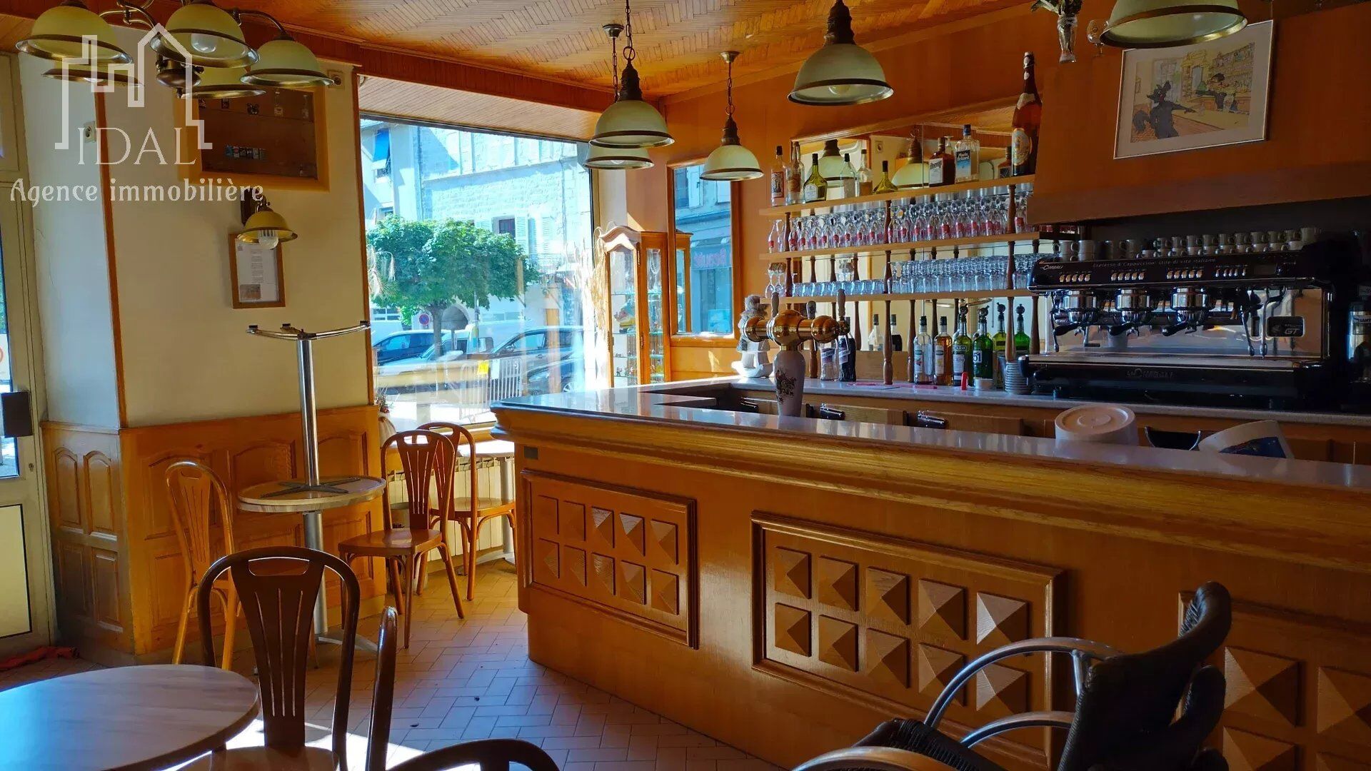 Photo Petit bar sympa sur  marvejols image 2/4