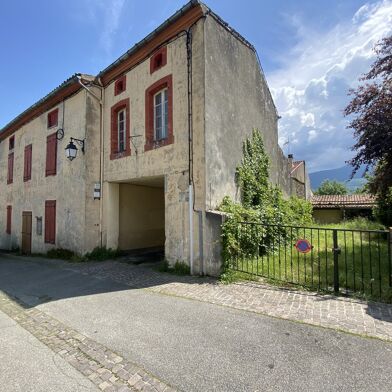 Maison 4 pièces 397 m²