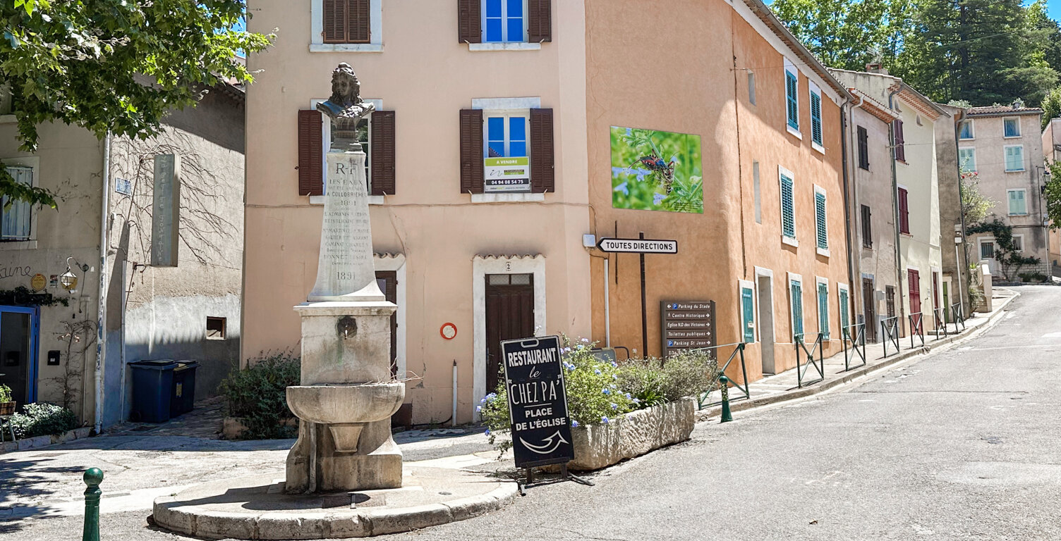 COLLOBRIERES MAISON DE VILLAGE BEAUX VOLUMES A RESTAURER — photo 1
