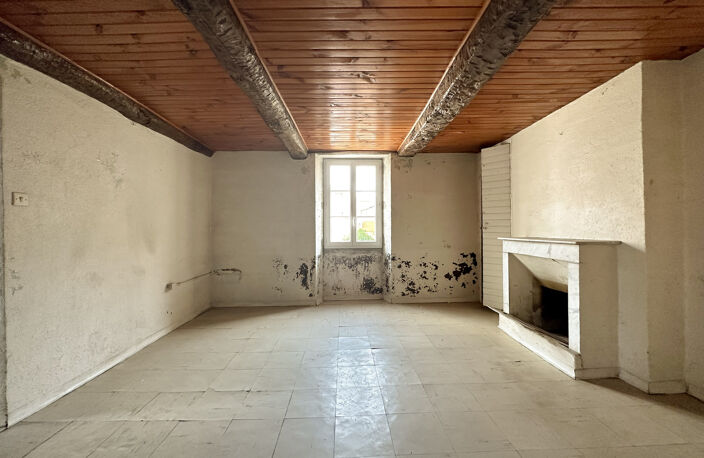COLLOBRIERES MAISON DE VILLAGE BEAUX VOLUMES A RESTAURER — photo 2