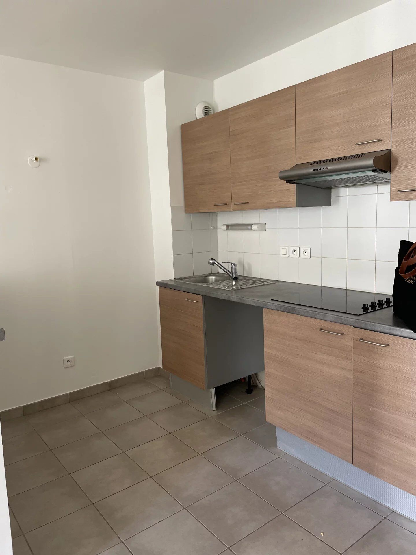 Appartement 3 pièces  à vendre Montélimar 26200