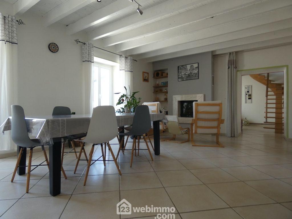 Photo Maison - 208m² - Saint-Martin-la-Pallu image 3/4